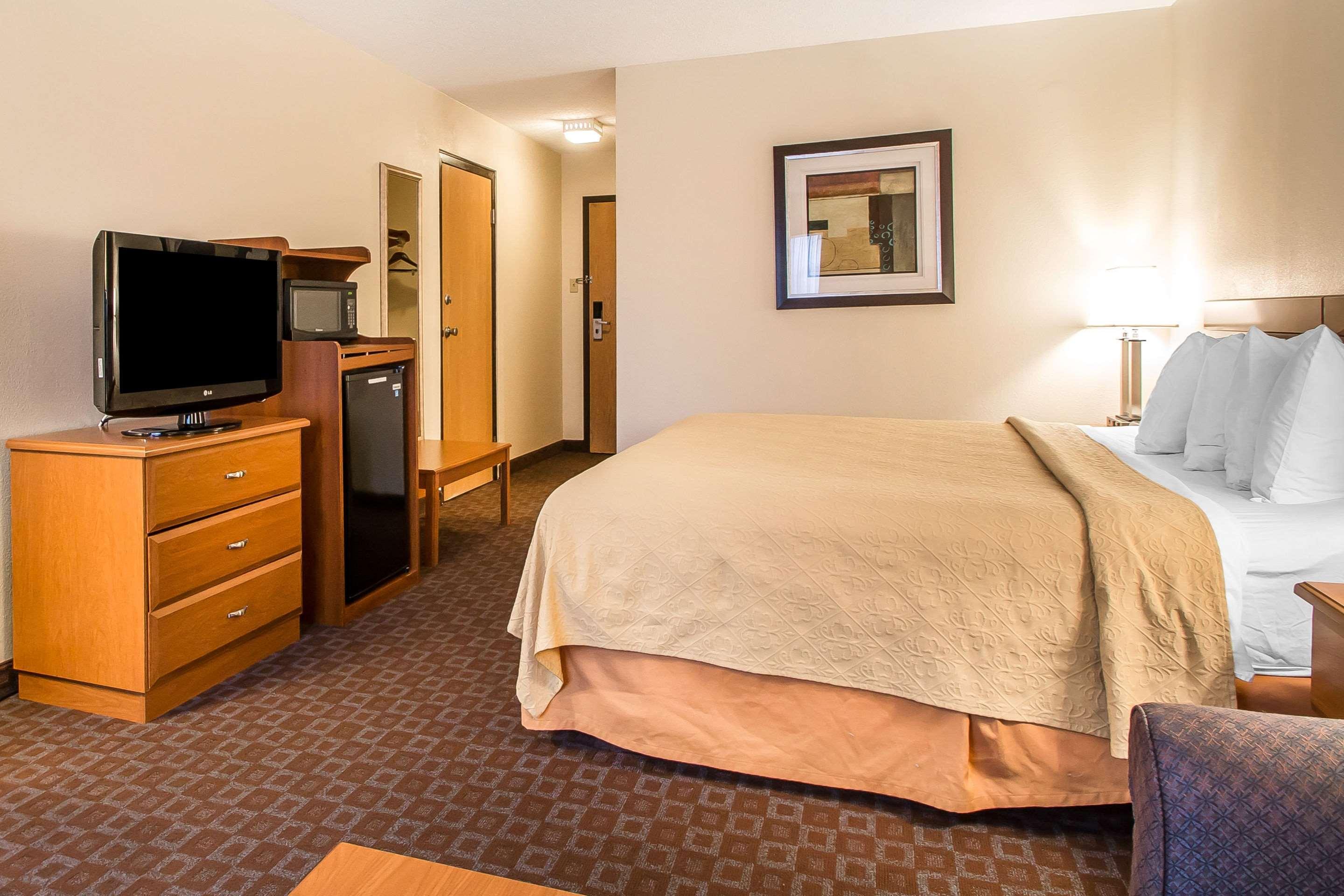 Quality Inn Morris I-80 Exteriör bild