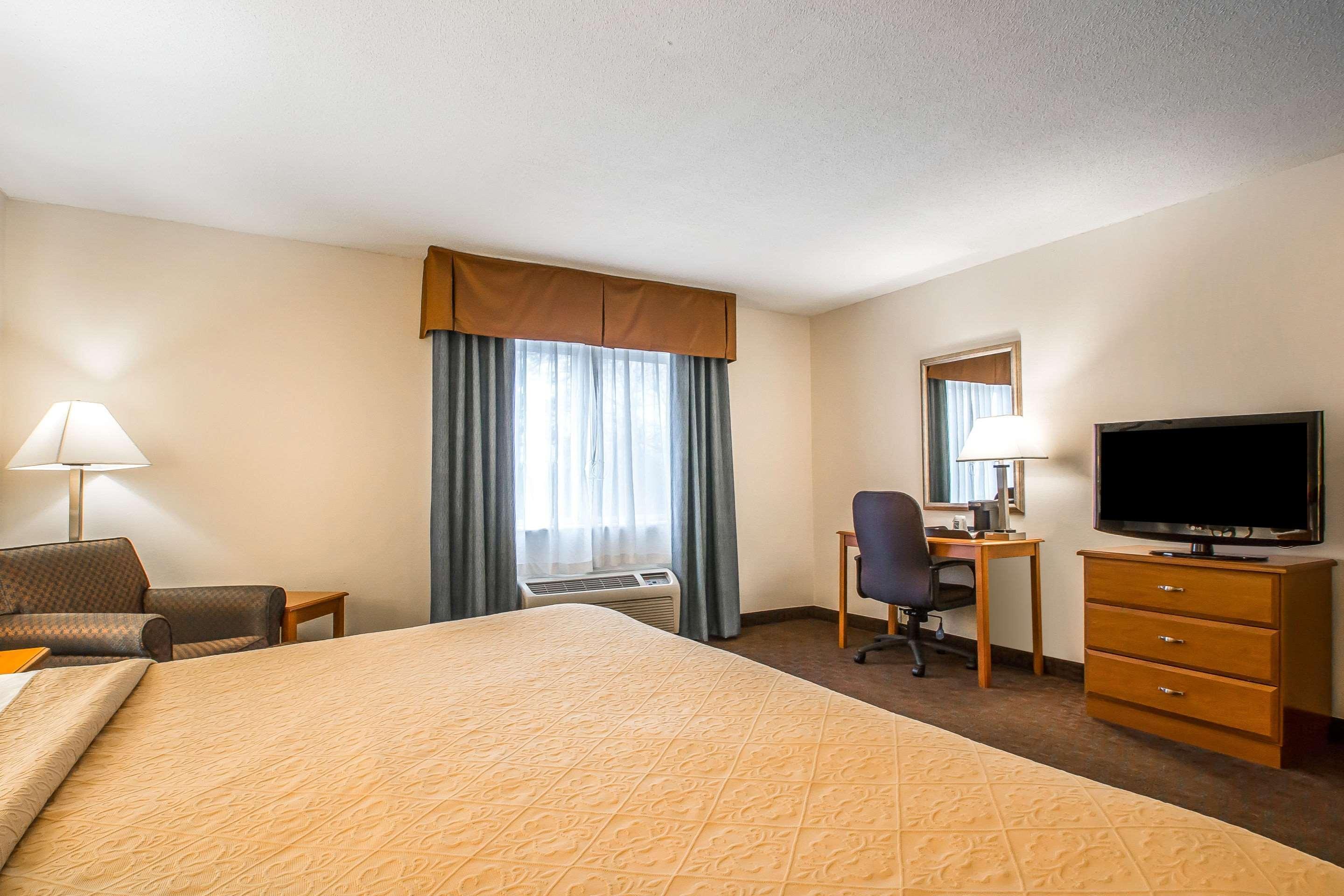Quality Inn Morris I-80 Exteriör bild