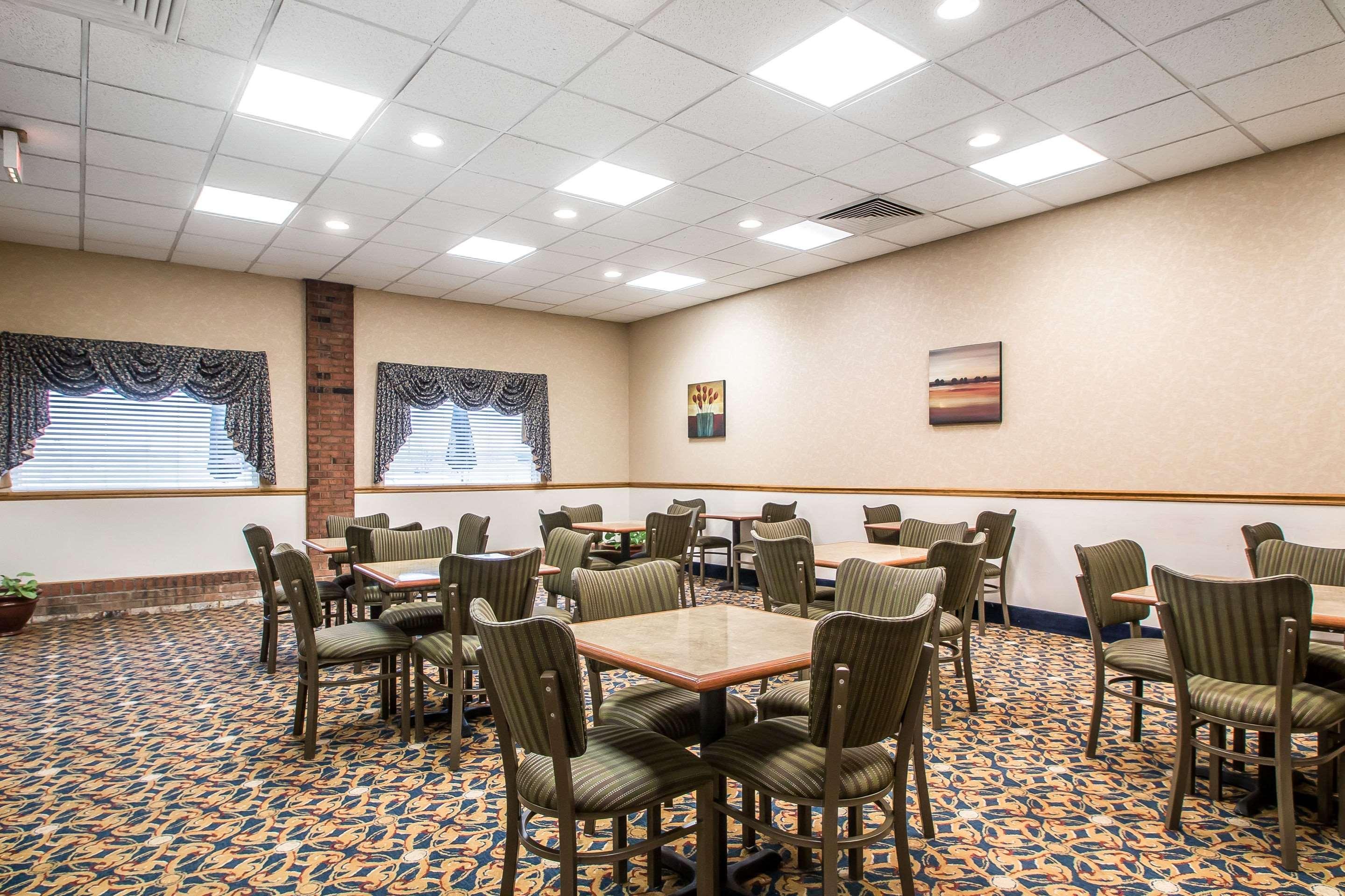 Quality Inn Morris I-80 Exteriör bild
